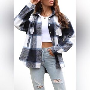 Women’s Casual Plaid Oversized Button-Up Shacket - M